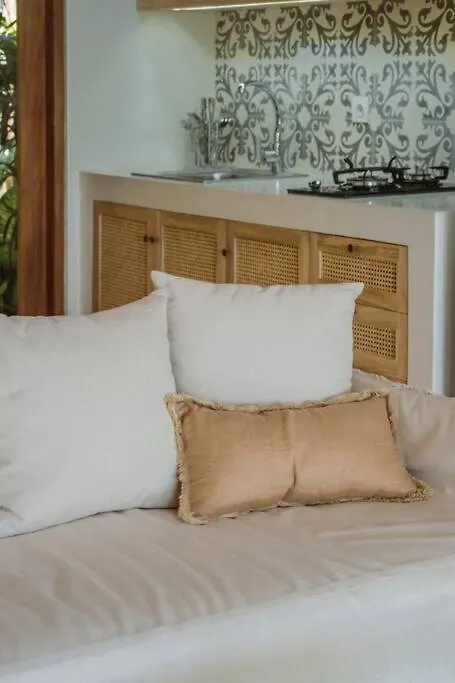 Gypsea Bali Hotel Uluwatu 0*,  Indonesië